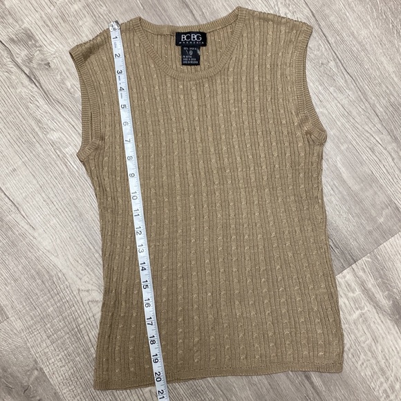 BCBG MAXAZRIA Spun Silk Y2K Cable Knit Sweater Vest - Picture 6 of 7